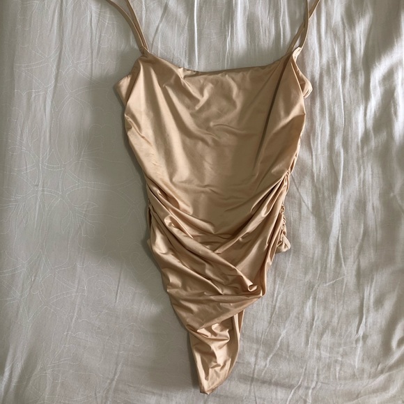 Aritzia Other - Wilfred Free Bodysuit